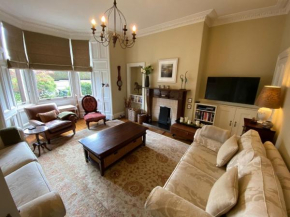 Braid Rd Stunning Villa